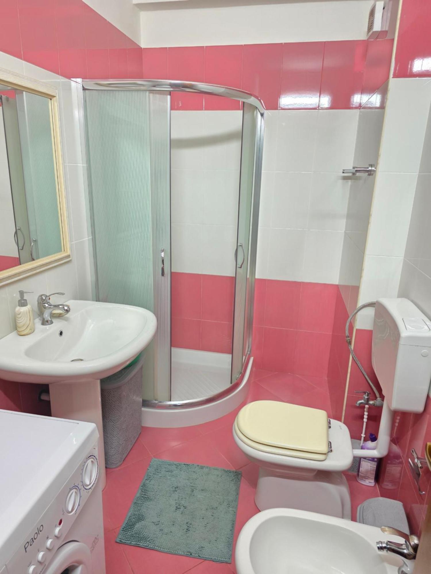 Erin Apartments Vlorë Eksteriør billede
